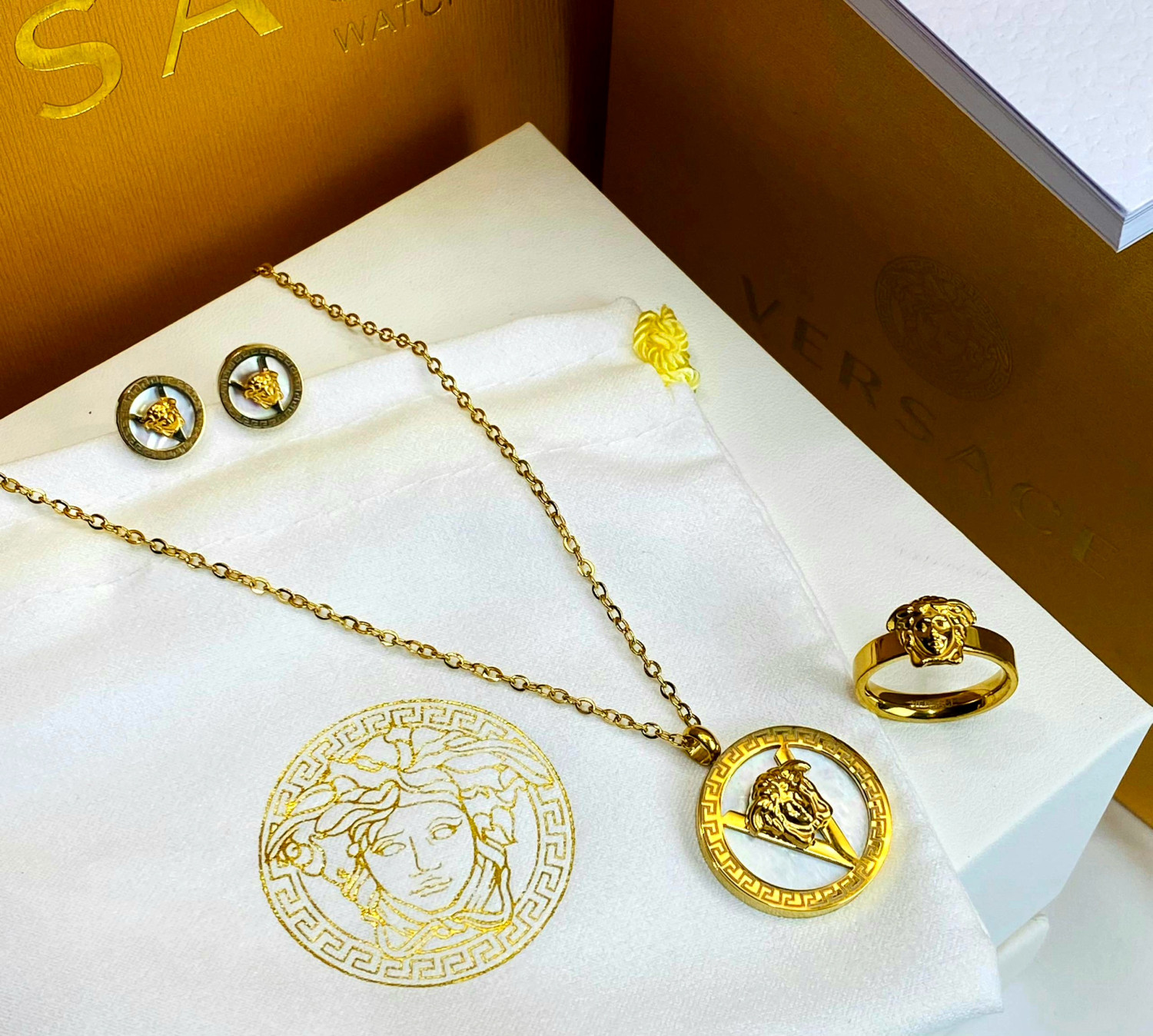 سلسال طويل وحلق وخاتم من فرزاتشي ستانليس استيل